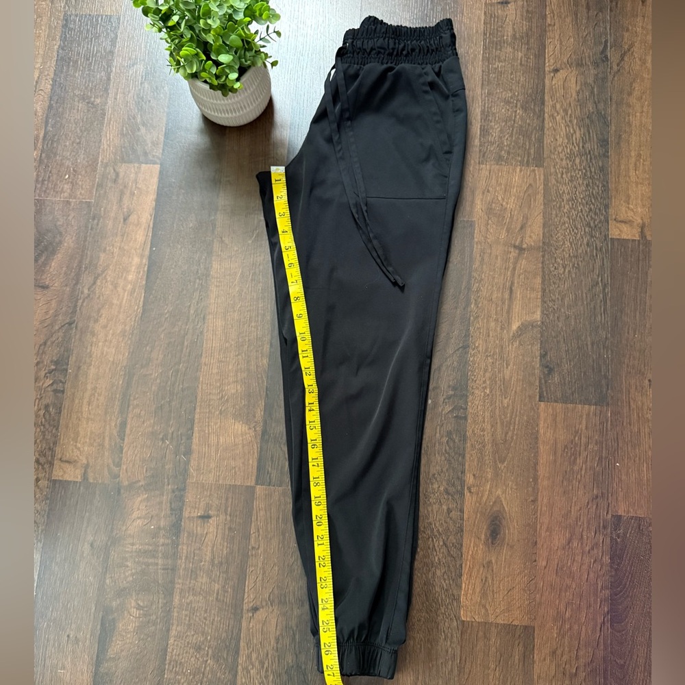 Healing Hands Black Jogger Scrubs - Picture 7 of 7
